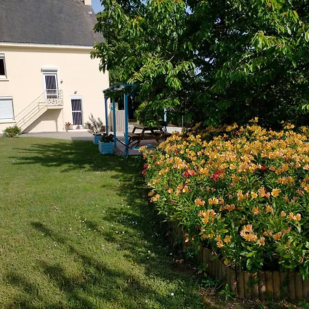 Au Calme, Les Pieds Dans L'eau, 106 Route De La Pointe De Ruault 56370 Apartment *